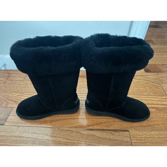 NWT Minnetonka Suede Shearling Black boots with Fringe, Size 6. - Picture 5 of 9